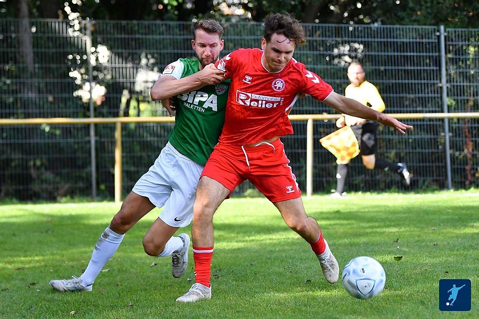 Das Acht-Tore-Spektakel gegen den TuS Dornberg entschied der SV Heide Paderborn (in rot) für sich.