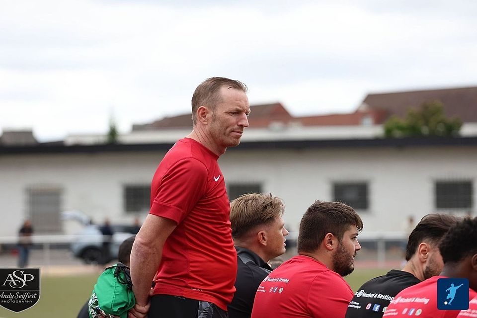 Axel Schmeing ist seit einem Jahr als Sportlicher Leiter bei Sharri Dortmund tätig – jetzt nun auch als Trainer.