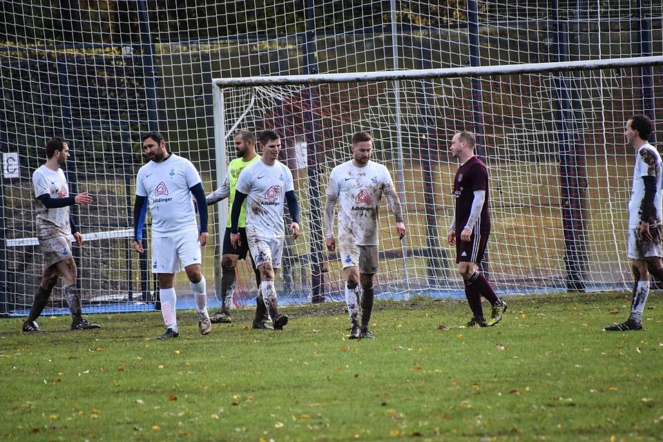 Eine Schlammschlacht lieferten sich der TSV Allershausen II und der SV Kranzberg II.