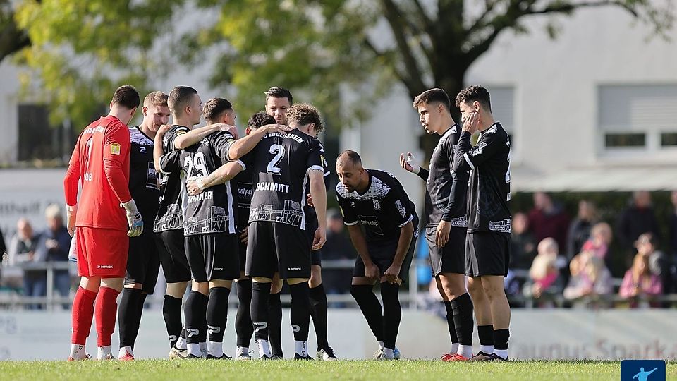 Niederlage in Gießen: Der FC Eddersheim hat den Sprung an die Tabellenspitze verpasst.