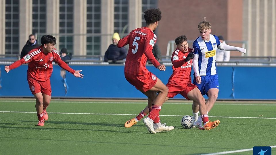 Die Fortuna darf sich messen.