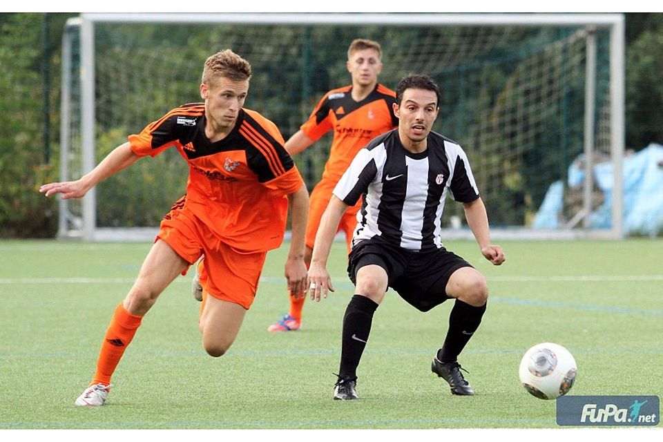 Voll fokussiert: Die TSG Wörsdorf (orange) bezwang Germania Weilbach dank konzentrierter Leistung mit 3:1. Foto: Rene Weiss