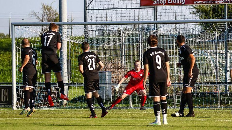 FC Erding verliert vor heimischer Kulisse deutlich gegen den SV aus Hörlkofen.