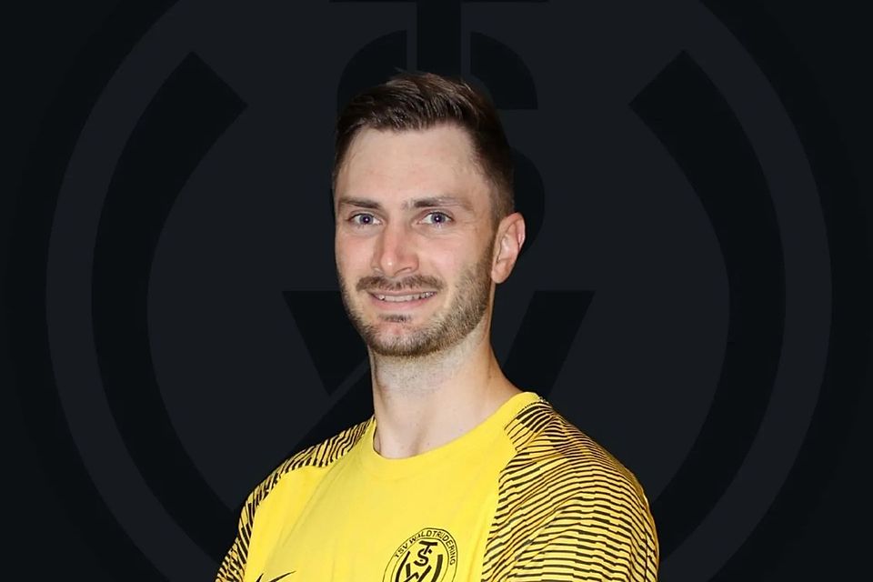 Waldtruderings spielender Co-Trainer Tobias Knöcklein war Teil einer überzeugenden Mannschaft, ließ aber wie einige Teamkollegen eine klare Möglichkeit liegen. Waldtruderings spielender Co-Trainer Tobias Knöcklein war Teil einer überzeugenden Mannschaft, ließ aber wie einige Teamkollegen eine klare Möglichkeit liegen.