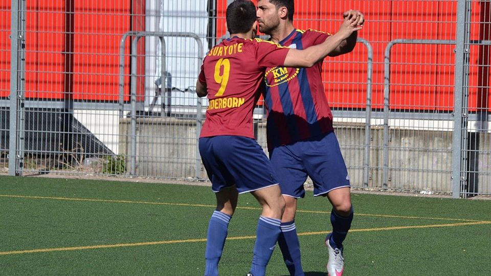 Die Abwesenheit des Suryoye-Stürmers Stephan Dalmis (rechts) spürt man bei den Paderbornern besonders und tut ihnen nicht gut. Lediglich zwei Tore schoss Suryoye in vier Vorbereitungsspielen. Im letzten Test gegen Heide blieb Suryoye ohne Tor.