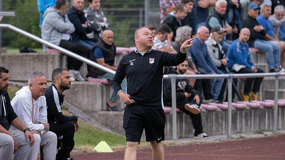 Dirigiert ab heute wieder sein VfB-Ensemble: Trainer Gerhard Lösch.