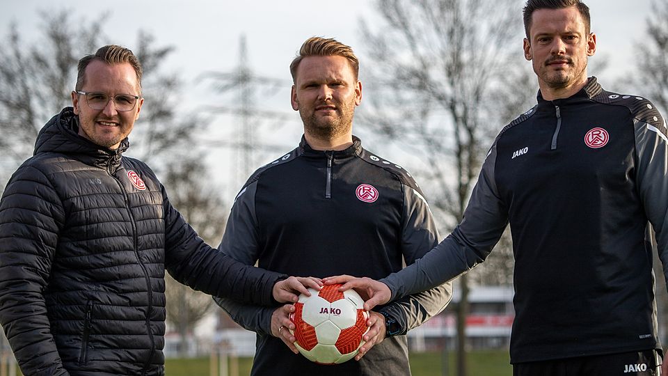 von links: Rot-Weiss Essens NLZ-Leiter Christian Flüthmann (l.), U19-Trainer Simon Hohenberg und U17-Trainer Michael Delura.