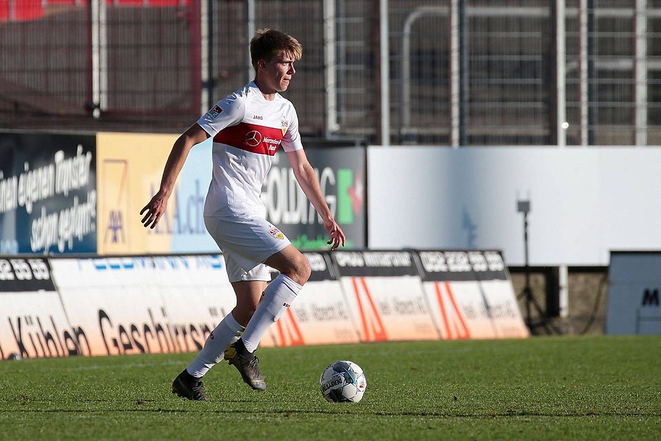 Brach sich in Göppingen den Außenknöchel im Sprunggelenk: VfB-II-Mittelfeldspieler Luca Mack.