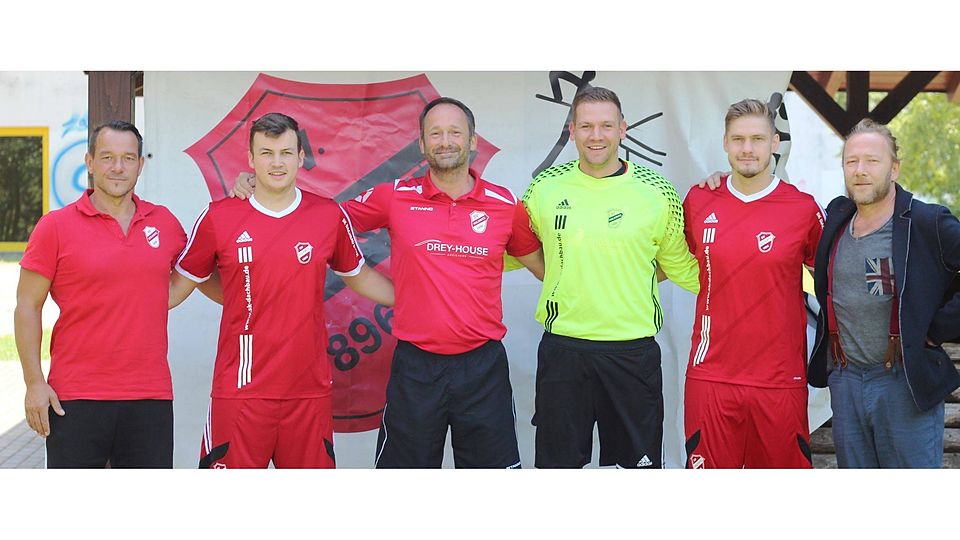 Foto v.l.n.r: Eric Krause, Trainer Sven Goertz, Stephan Choschzick und Christian Schulze (es fehlt Marc Fingas). Foto: Verein