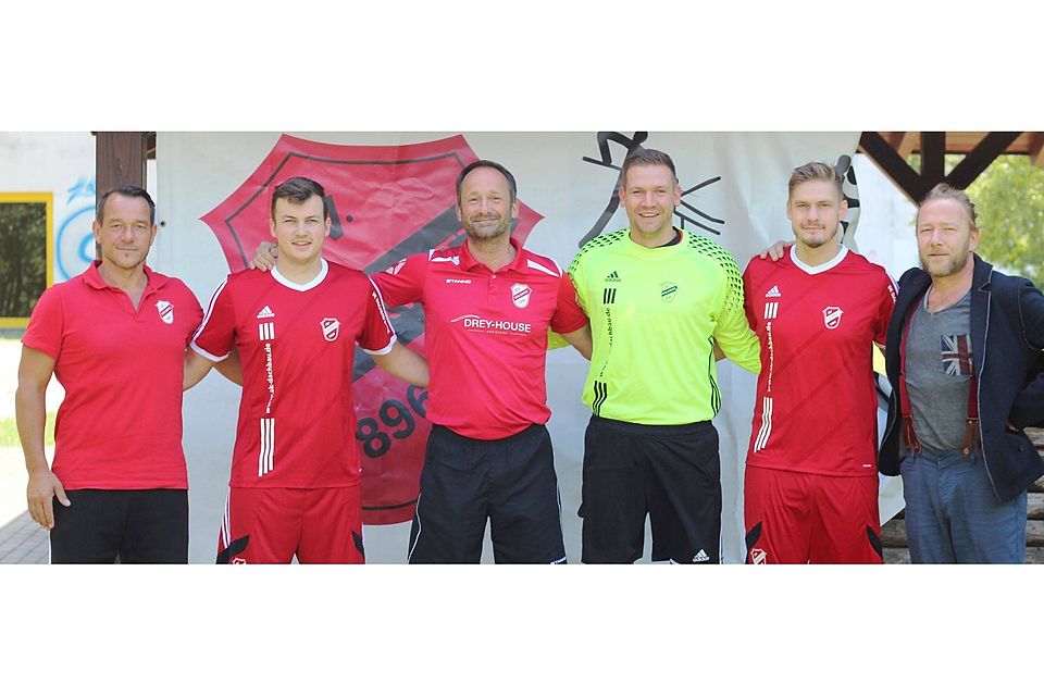 Foto v.l.n.r: Eric Krause, Trainer Sven Goertz, Stephan Choschzick und Christian Schulze (es fehlt Marc Fingas). Foto: Verein