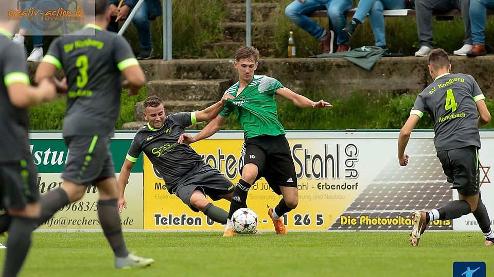 Kann der SV Kohlberg (in Grau) gegen den TSV Reuth (in Grün-Schwarz) den Knoten zum Platzen bringen und den ersten Saisondreier einfahren? 