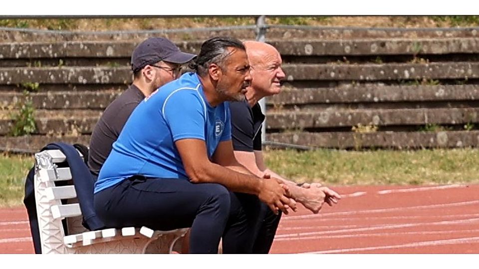 Neben Co-Trainer Savas Kaya (vorne) dürfte am Sonntag auch wieder Coach Mario Spreitzer platznehmen. 	Foto: Mario Luge