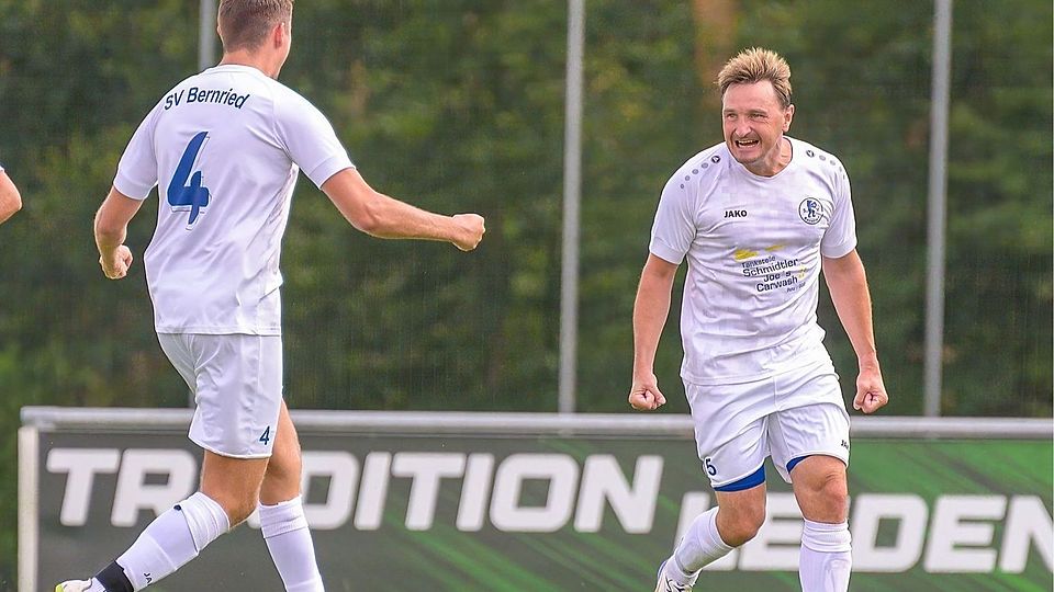Liganeuling SV Bernried hatte auch im Duell mit Mitaufsteiger Erzhäuser-Windmais Grund zum Jubeln.