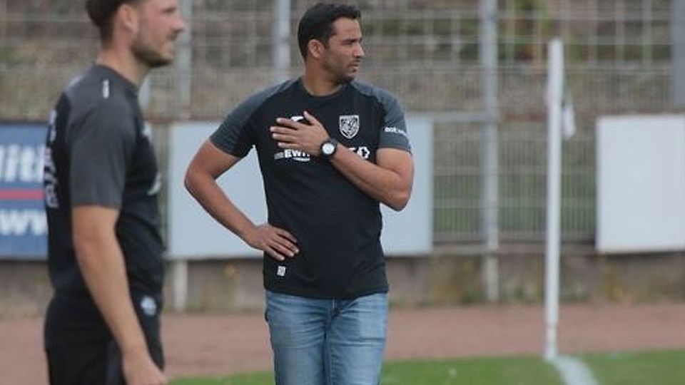 Akute Herzschlaggefahr bestand für Trainer Anouar Ddaou aus mehreren Gründen beim Gastspiel in Diefflen.