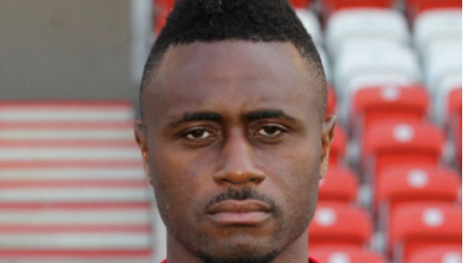 Boubacar Sanogo, der hier noch als Stürmer selbst für den FC Energie Cottbus auf Torejagd gegangen ist.