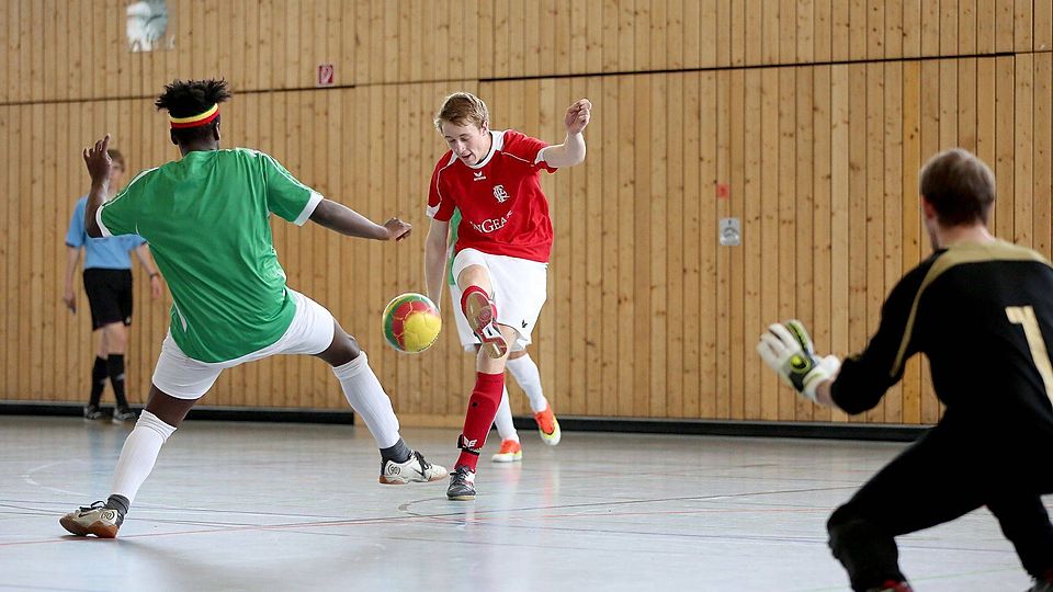 Der Futsal Club Regensburg ringt dem TSV Neuried ein 2:2-Unentschieden ab. F: Brüssel