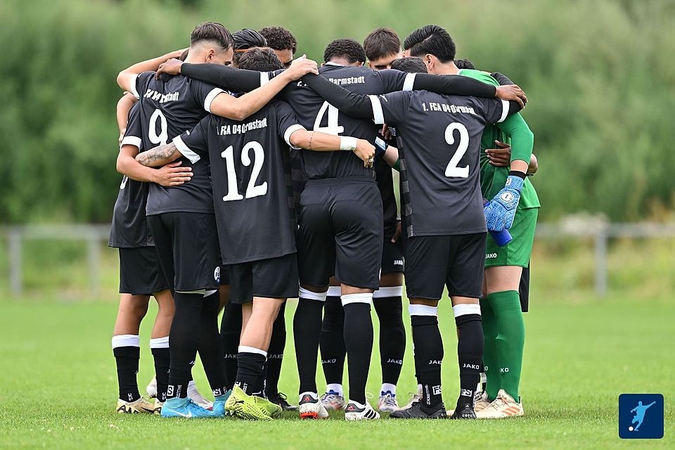 Die Spieler des FCA Darmstadt bleiben trotz der Niederlagenserie positiv und wollen am kommenden Wochenende für eine Überraschung in Frankfurt sorgen.