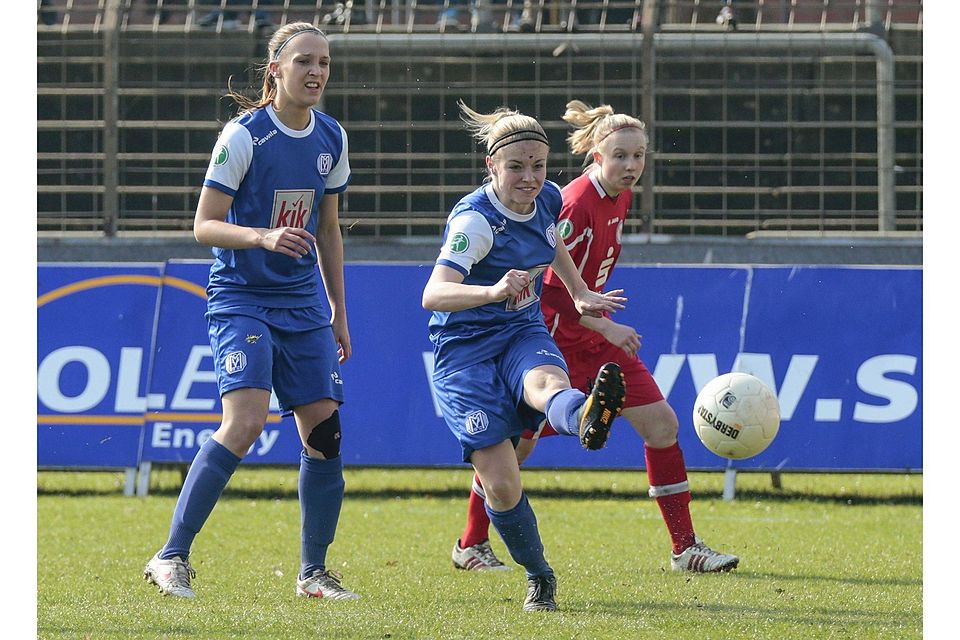 Den fünften Sieg in Serie streben die Zweitligafußballerinnen des SV Meppen an. Foto: Werner Scholz