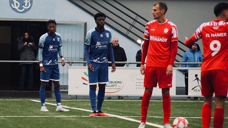 Bettemburg  (in rot) holte Platz 1, Medernach (in blau) stieg ab