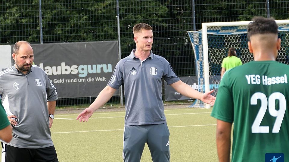 Marcel Radke (Mitte), hier noch als Trainer der YEG Hassel