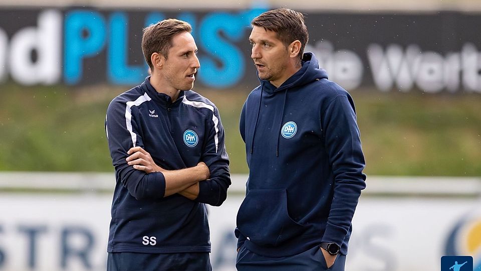 Simon Schub (links) folgt bei der DJK SB Straubing auf Daniel Stavlic.