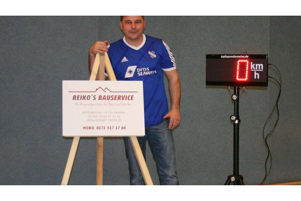 Reiko Horn`s Bauservice stellte sich für den Einsatz der FuPa-Torschuss-Messmaschine zur Verfügung.