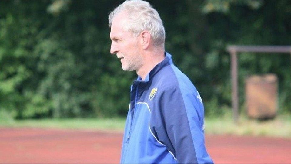 Eiche-Trainer Günter Schultka suchte nach einer Erklärung für die Niederlage.