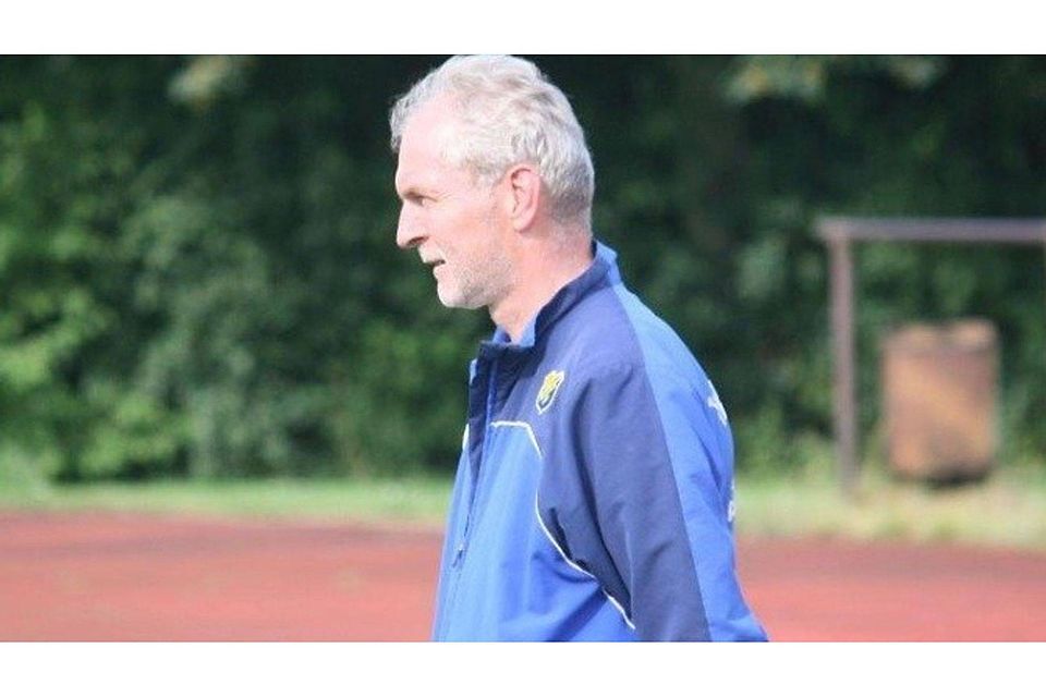 Eiche-Trainer Günter Schultka suchte nach einer Erklärung für die Niederlage.
