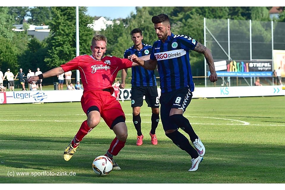 Der ASV Zirndorf (hier gegen die SpVgg Greuther Fürth) setzte sich im letzten Test deutlich mit 7:1 durch. F: Zink