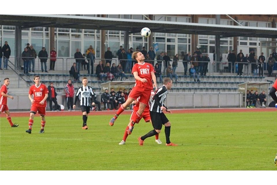 Der FC Schwarzenfeld hatte gegen Cham das Nachsehen.  Foto: sca