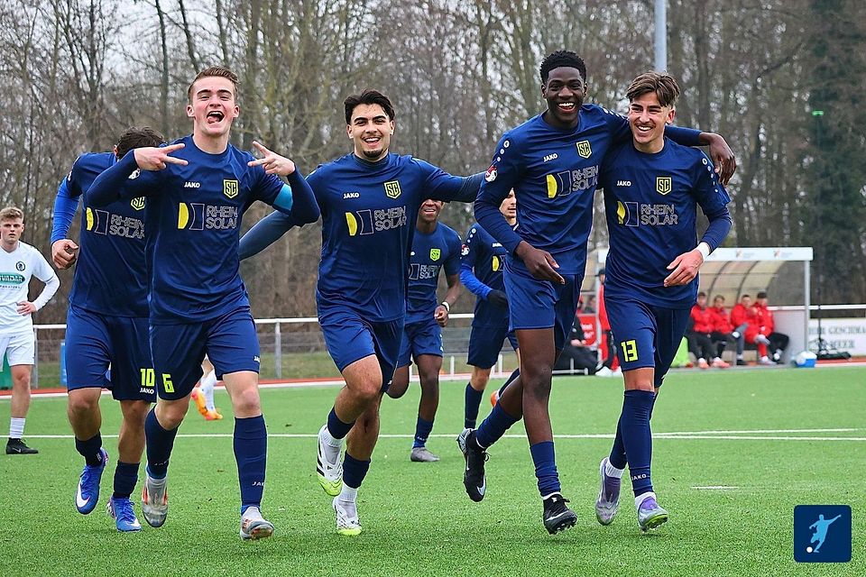 St. Tönis schaltet Borussia Mönchengladbach im U19-Niederrheinpokal aus.