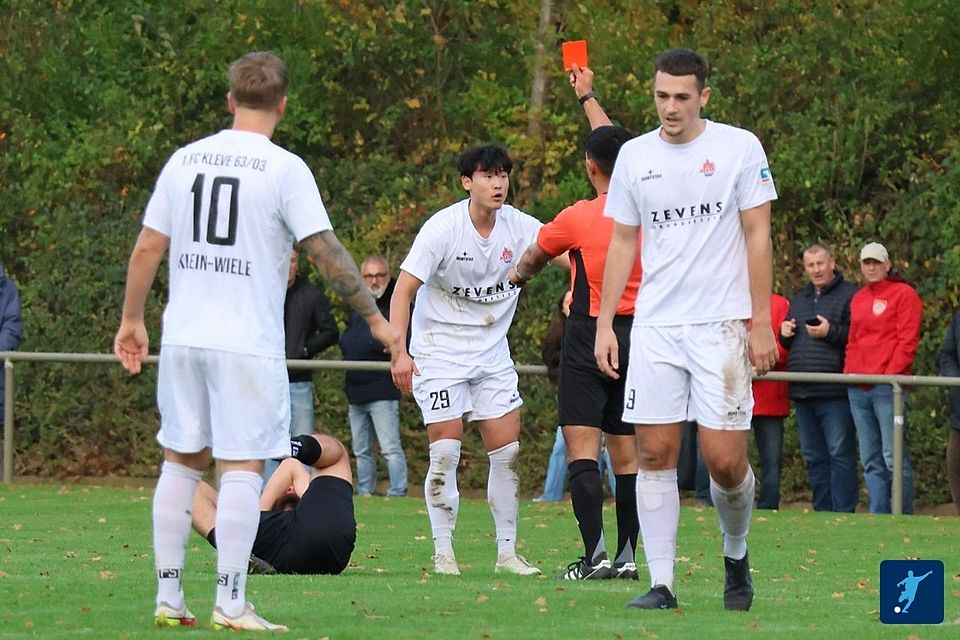 Beim 1. FC Kleve fallen gleich mehrere Spieler gesperrt aus.