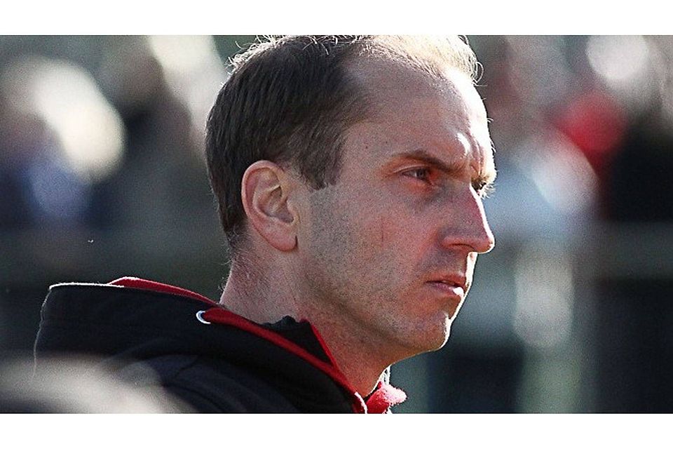 Oliver Richter hat seinen Trainervertrag in Sachsenhausen um drei weitere Jahre verlängert. Foto: Bock