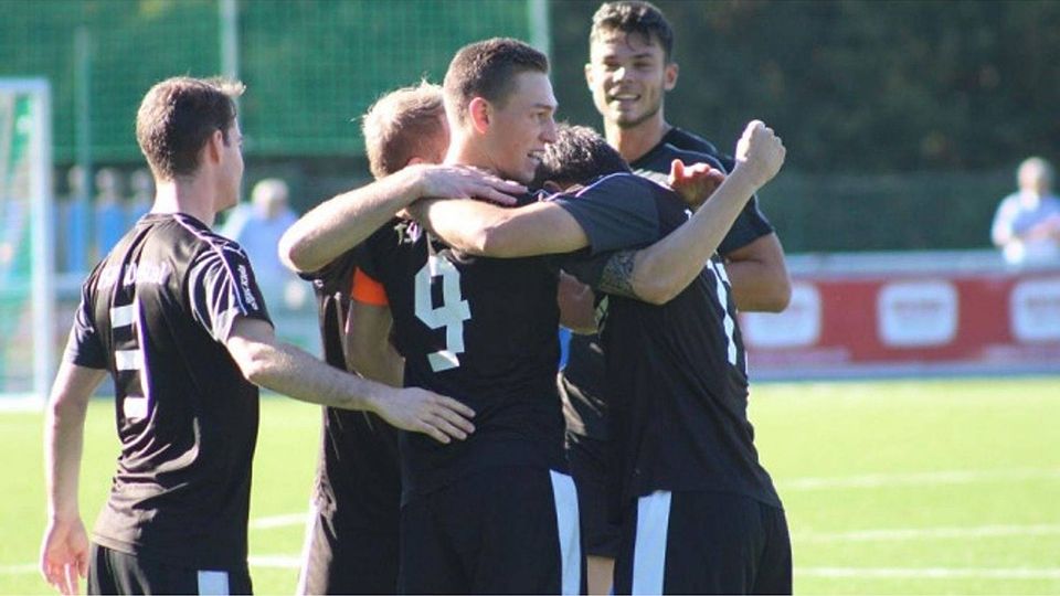 Lars Schardt (vorne) steurte zwei Treffer zum Erfolg bei. Archivfoto: Stefan Stark