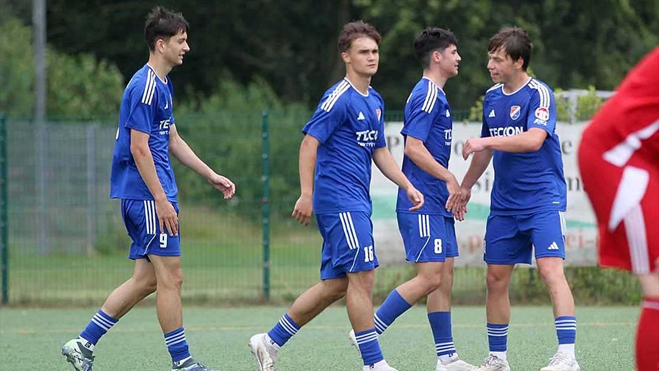 Nur Seymen Ködörgü (2. v. l.) traf für die SpVg Eidertal Molfse.