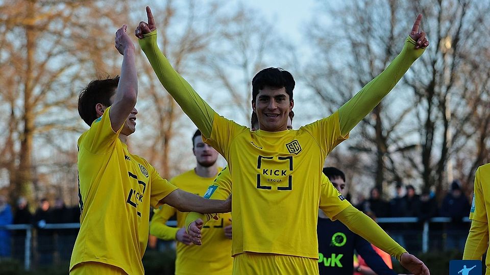 Julian Andres Suaterna Florez glänzt mit einem Doppelpack gegen Union Nettetal und schießt den SC St. Tönis damit auf Rang zwei der Tabelle.