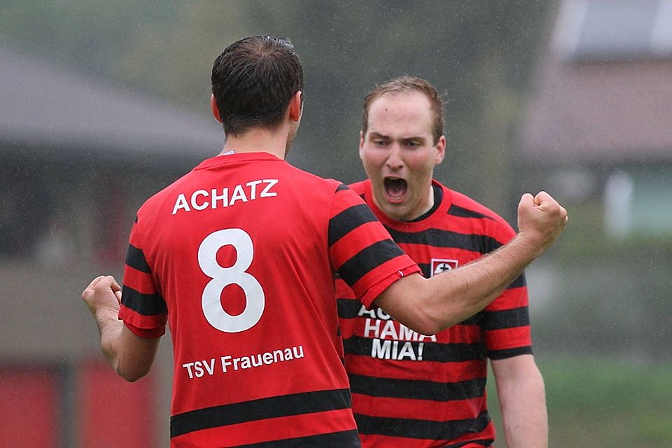Der TSV Frauenau um Sebastian Schaller (re.) hat die Meisterschaft am vergangenen Wochenende perfekt gemacht  F: Grübl