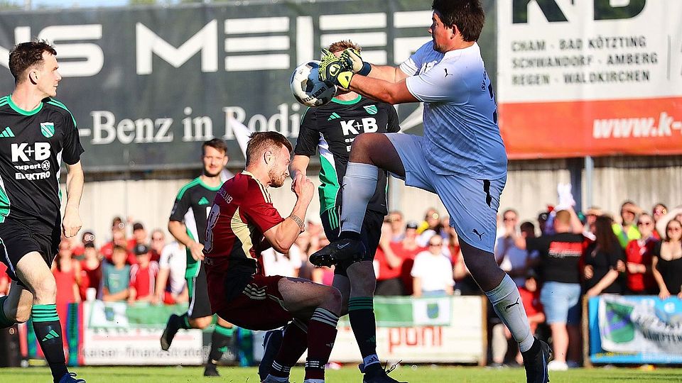 Obertrübenbach-Keeper Michael Lingauer wurde vor drei Jahren zum Relegations-Helden für Ettmannsdorf. Und nun für den SVO?!