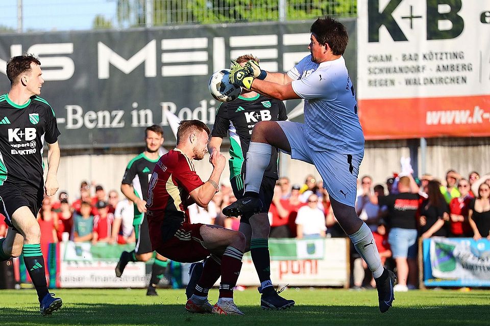 Obertrübenbach-Keeper Michael Lingauer wurde vor drei Jahren zum Relegations-Helden für Ettmannsdorf. Und nun für den SVO?!