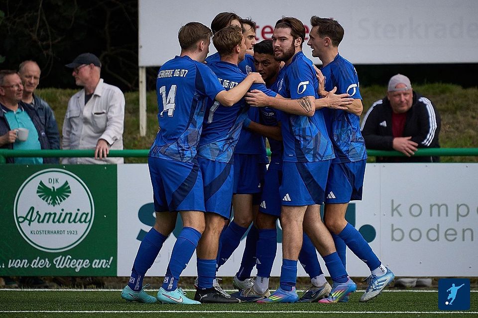 Sterkrade ist neuer Spitzenreiter der Bezirksliga. Sterkrade ist neuer Spitzenreiter der Bezirksliga.