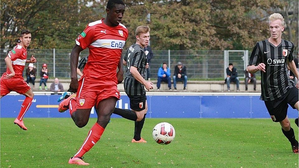 Prince Osei Owusu (hier im Spiel gegen Augsburg) hatte mit seinen zwei Toren maßgeblichen Anteil am 4:1-Erfolg über die TSG Hoffenheim. Foto: Stutz