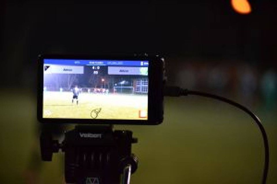 FuPa.TV kommt zum Flutlichtspiel zwischen dem SV Bergfried Leverkusen und dem RSV Urbach