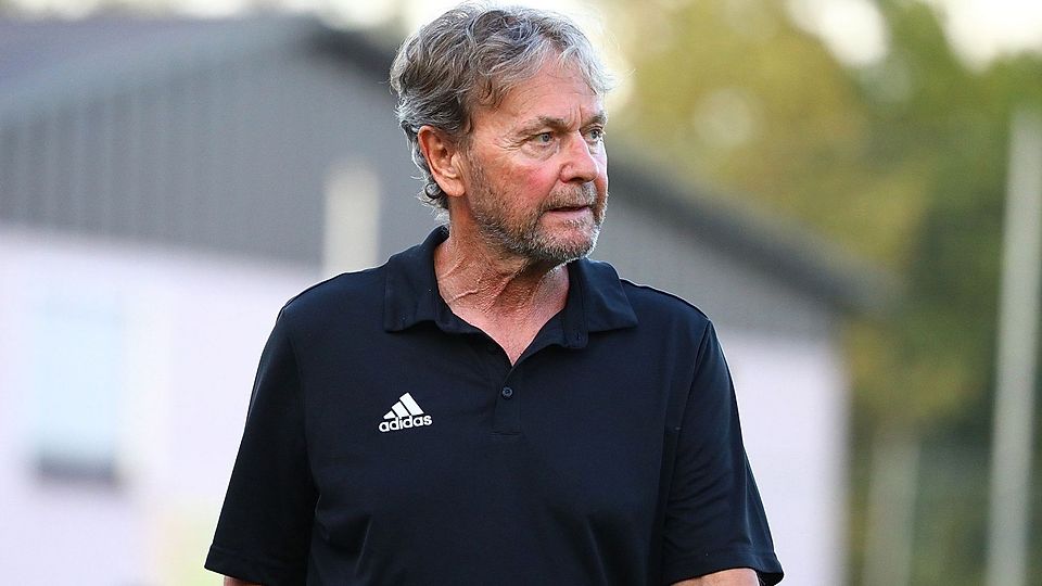 Trainer Sepp Schuderer musste am gestrigen Sonntag beim SV Wenzenbach seine Sachen packen.