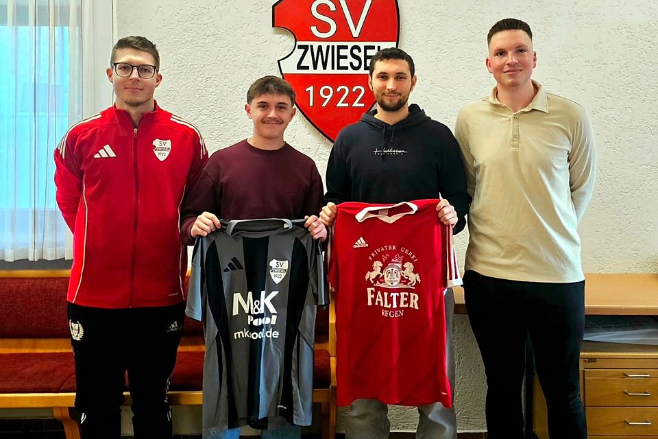 Von links nach rechts: Tobias Simmeth, Elia Kiesewetter, Dominik Weinberger, Florian Schrepel 