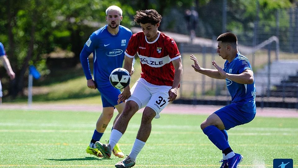 Oft nur Zuschauer: In Durchgang eins gegen Balingen war der TSV Schott, auch wenn Jacob Roden (links) traf, schwach.