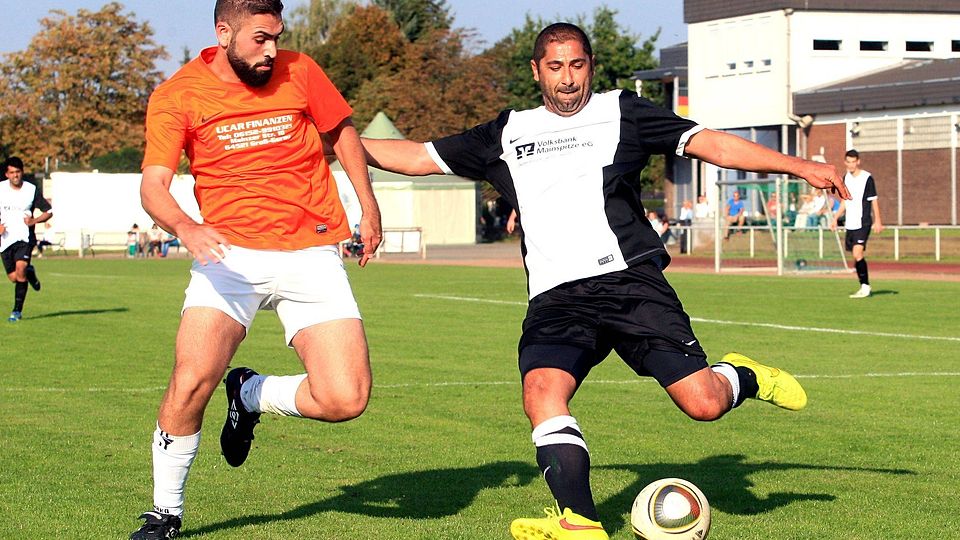 Sieht nach den Vorfällen am Sonntag seinen Ruf und den des Vereins in Gefahr: Hayati Acun (rechts), Spielertrainer des B-Ligisten FC Germania Gustavsburg. Archivfoto: Vollformat / Andre Dziemballa