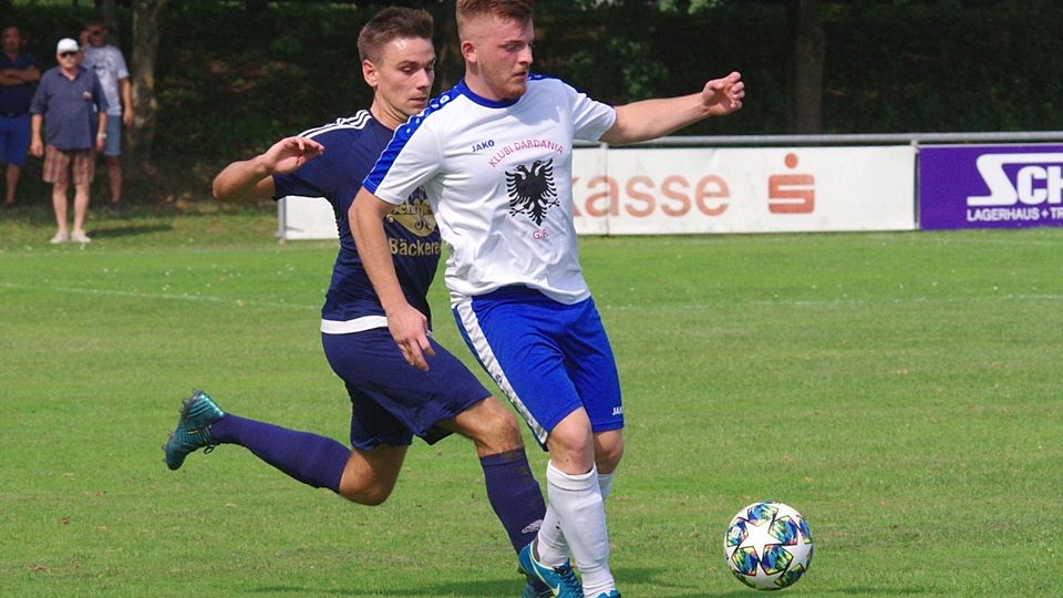 Amir Ademi (22, vorne), Fußballer aus Mainburg, kam bei einem Autounfall am 3. September 2019 ums Leben.