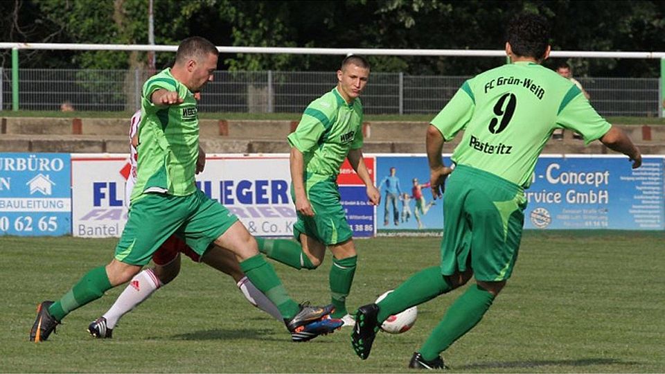 Der FC Grün-Weiß Piesteritz sicherte sich mit dem Landesmeistertitel 2011 den Aufstieg in die Oberliga. F: Rinke