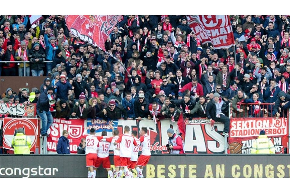 Mindestens 1500 Jahn-Fans werden den Regensburger Zweitligisten am Millerntor gegen den FC St. Pauli unterstützen.  Foto: Kohring /Eibner-