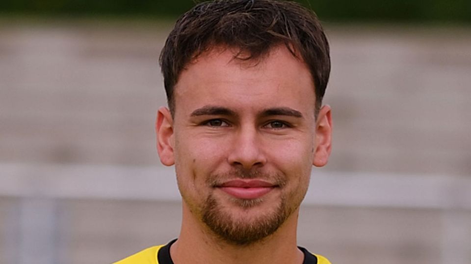 Nico Rymarczyk verteidigt für den Mülheimer SV.